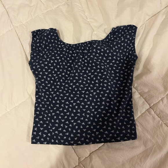 Brandy Melville Eden Crop Top - Picture 4 of 6